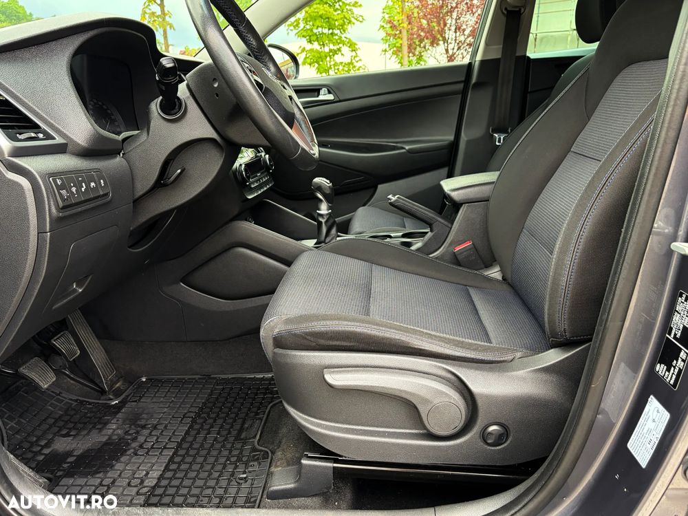 Hyundai Tucson blue 1.7 CRDi 2WD Style - 12