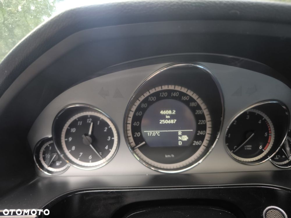 Mercedes-Benz Klasa E 350 CDI BlueEff Avantgarde - 10