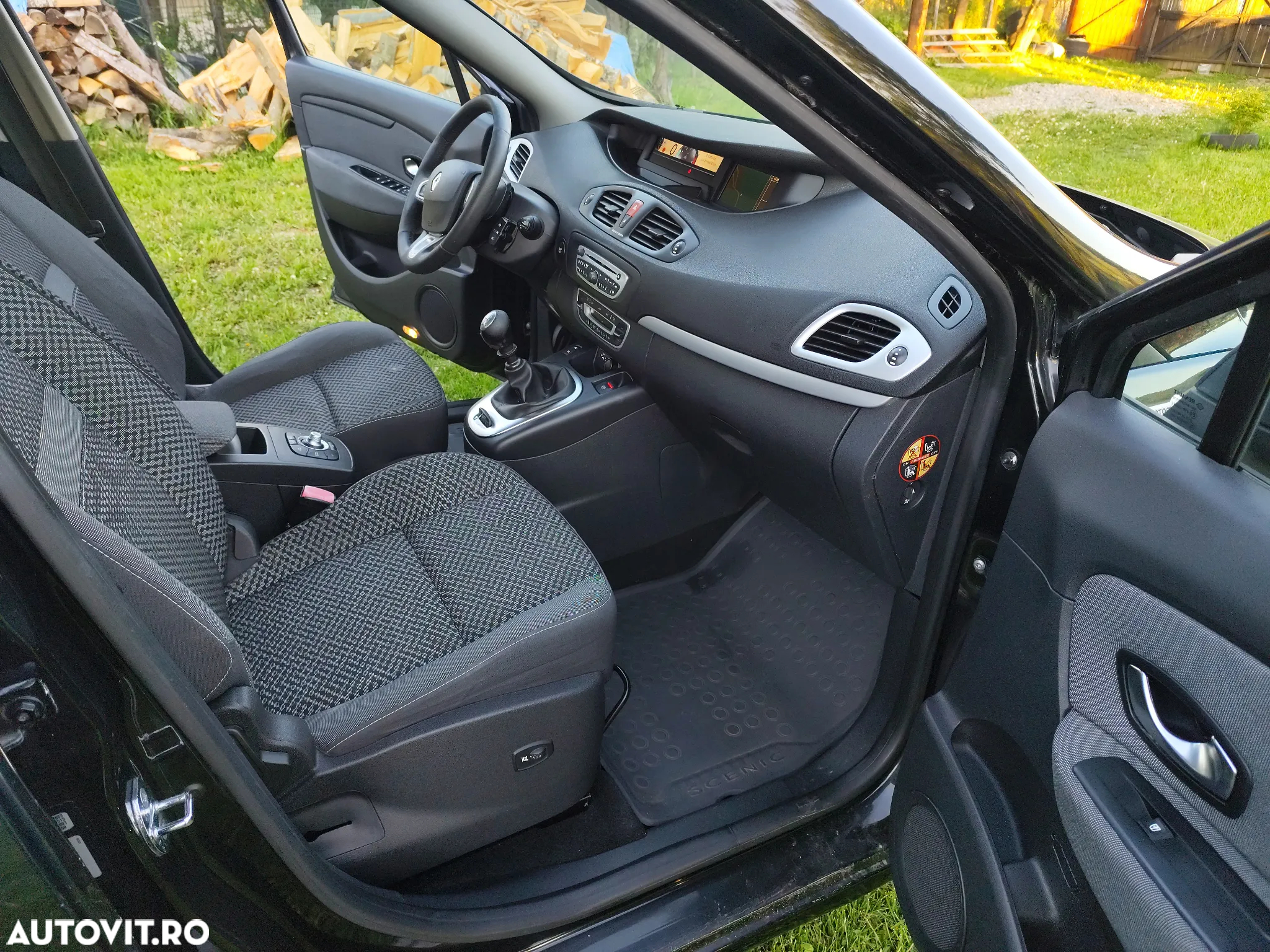 Renault Grand Scenic 1.6 dCi Energy Privilege - 7