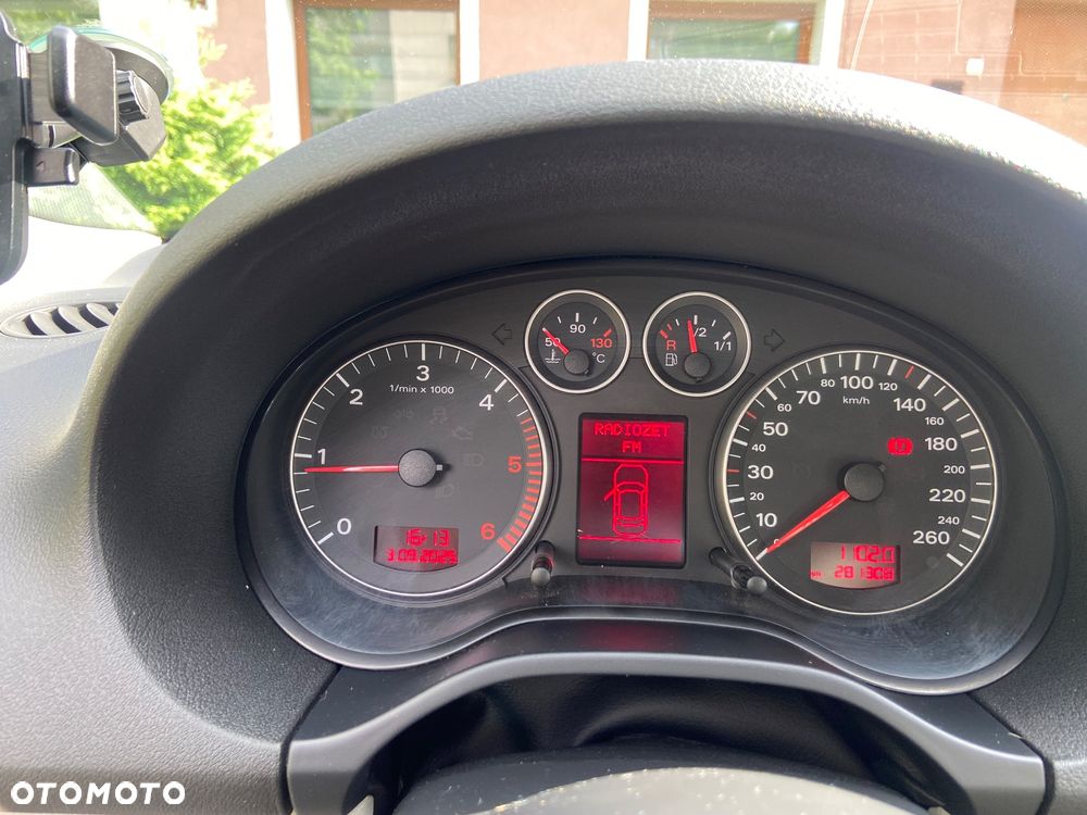 Audi A3 3-drzwiowe 1.9 TDIe DPF - 2