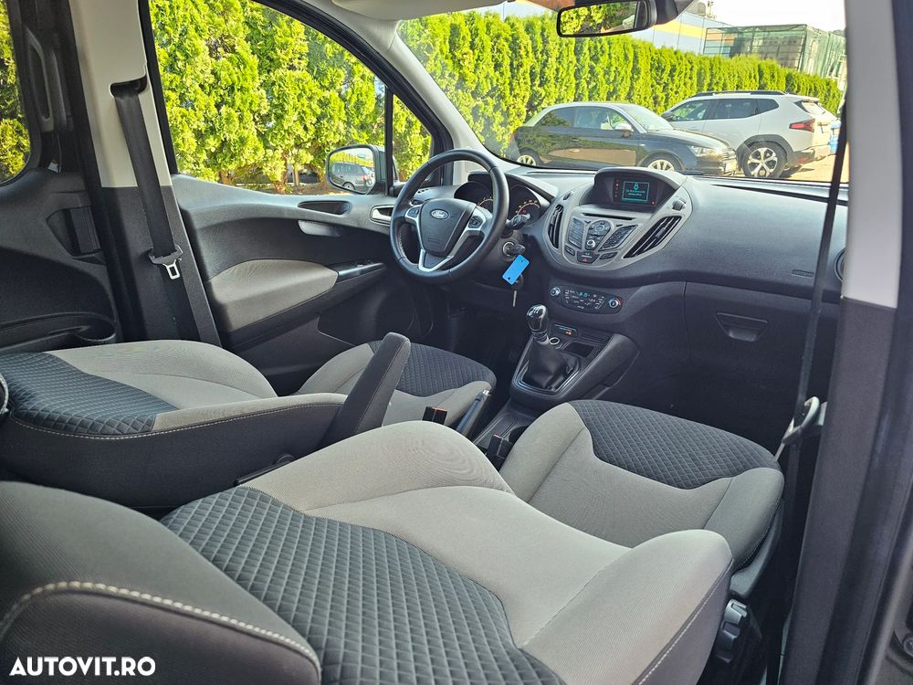 Ford Tourneo Courier 1.0 EcoBoost Titanium - 16