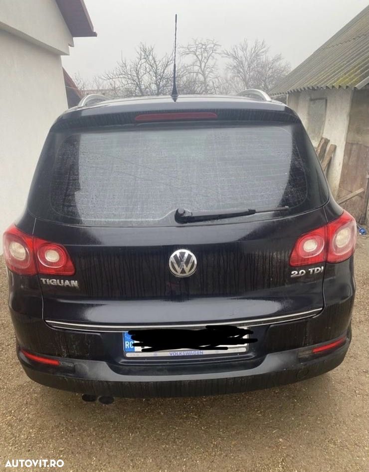 Volkswagen Tiguan - 4