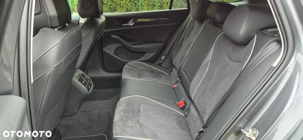 Volkswagen Passat - 14