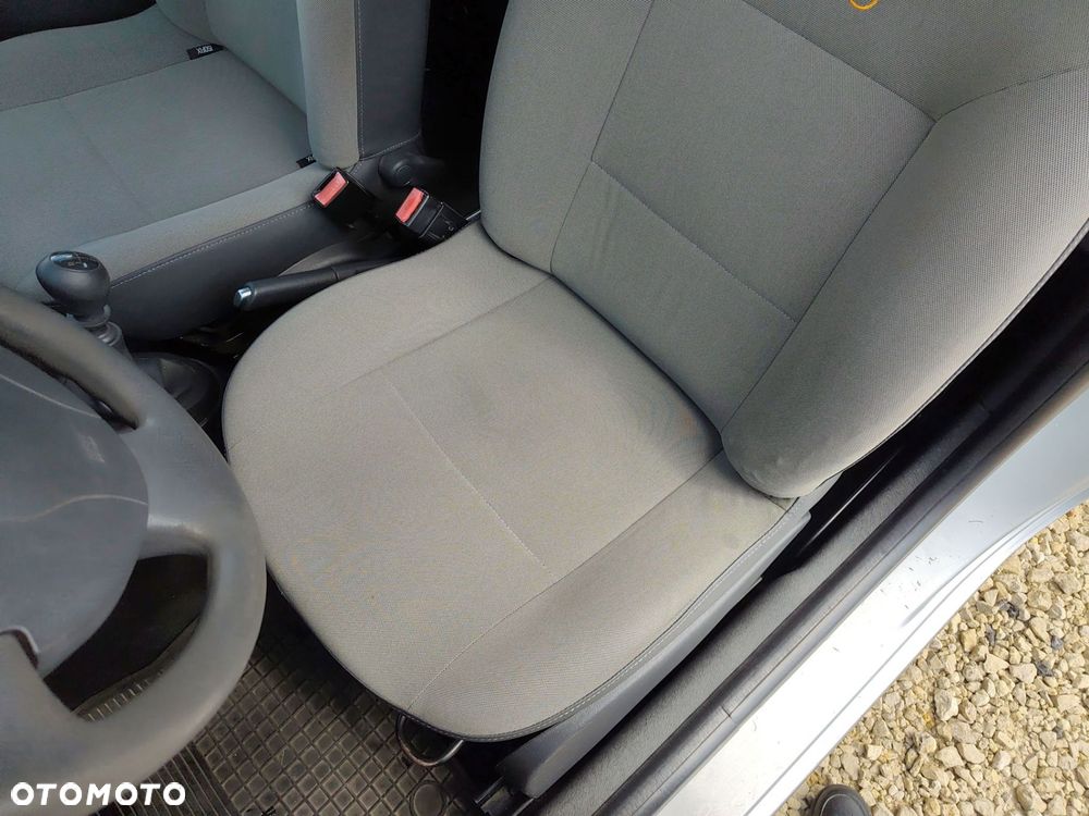 Renault Twingo 1.2 16V Access - 12