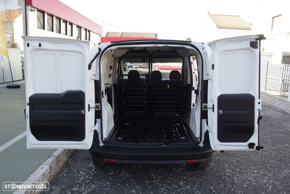 Fiat Doblo Cargo 1.6 M-Jet Easy 3Lug 105cv - 12