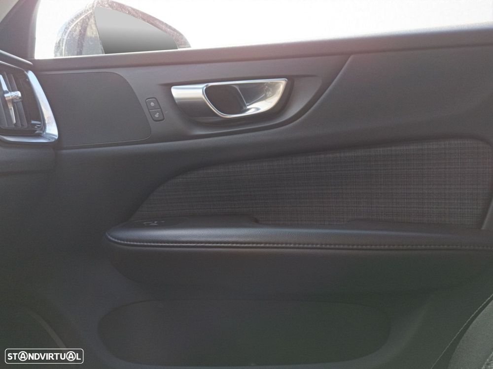 Volvo V60 2.0 T6 AWD TE Essential - 48