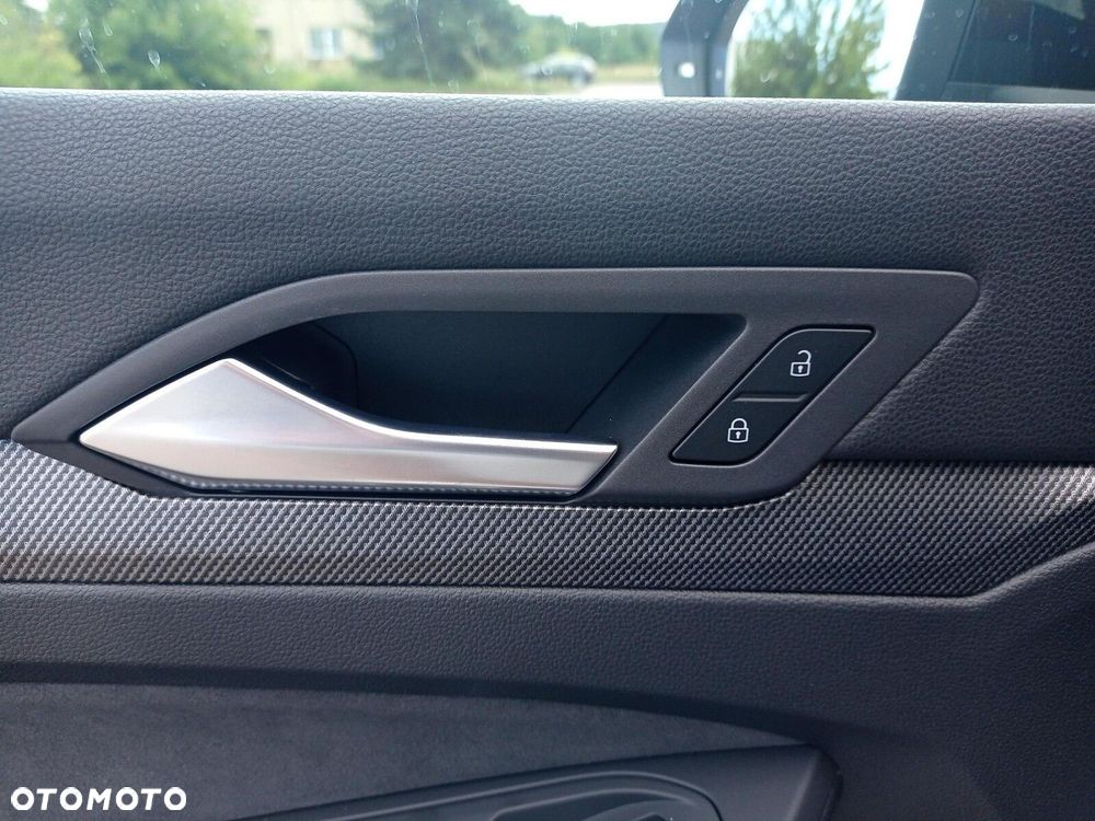 Volkswagen Golf - 24