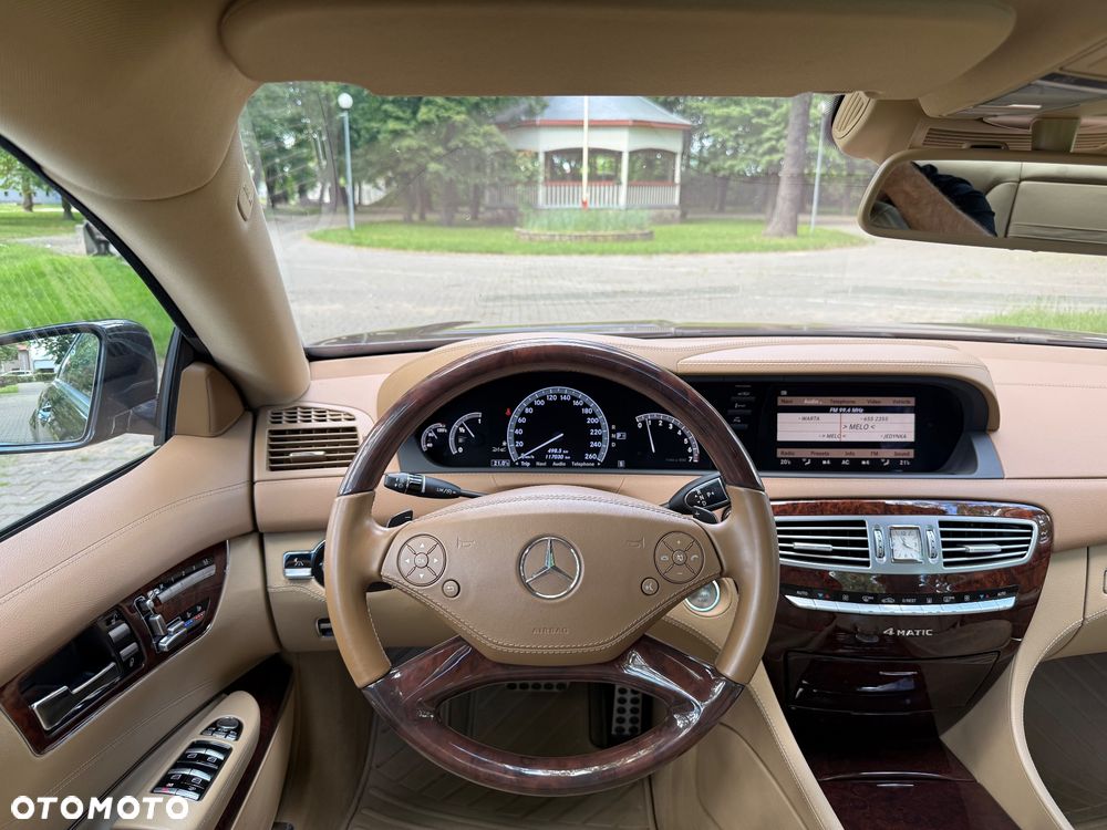 Mercedes-Benz CL 500 4-Matic BlueEff - 32