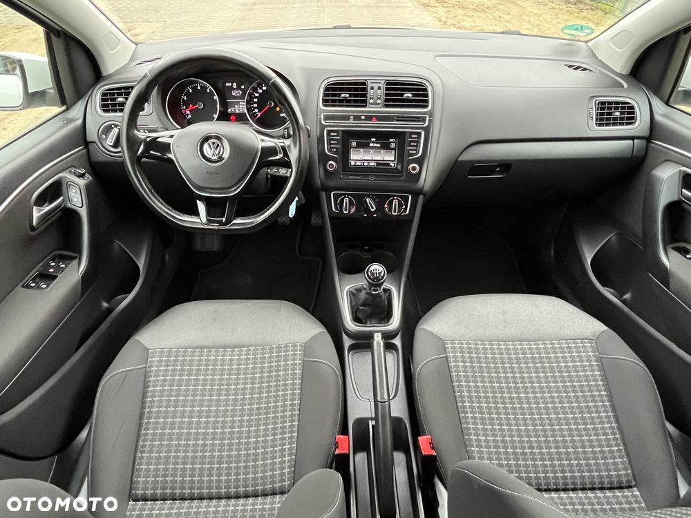 Volkswagen Polo 1.2 TSI Life - 5