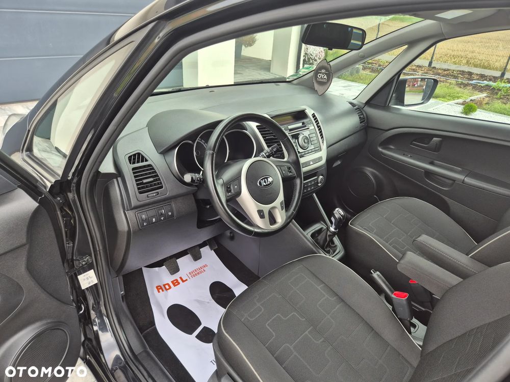 Kia Venga 1.4 CVVT Business Line - 27