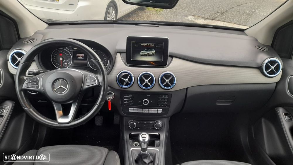 Mercedes-Benz B 180 d Urban - 13