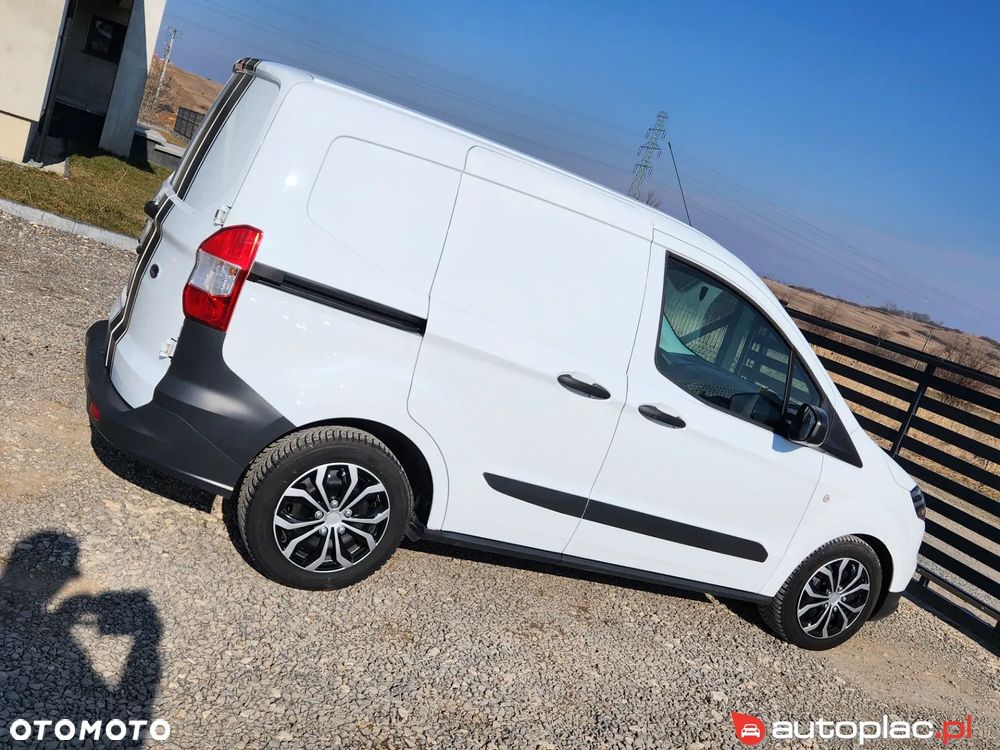Ford Transit courier - 21