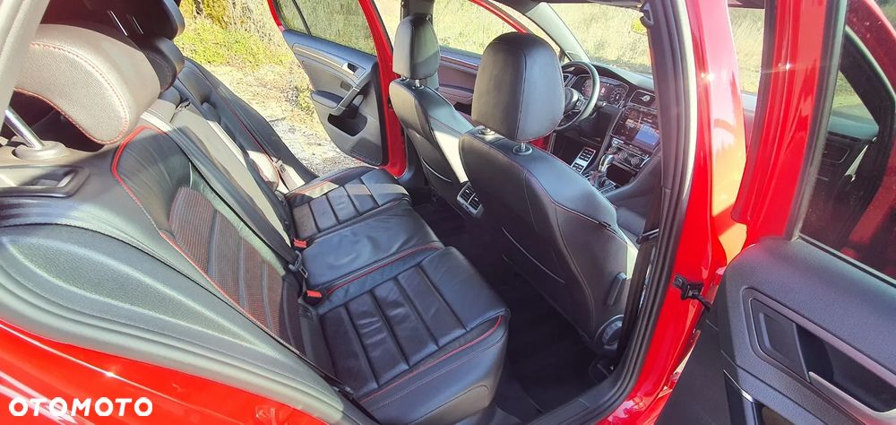 Volkswagen Golf GTI (BlueMotion Technology) DSG Performance - 25