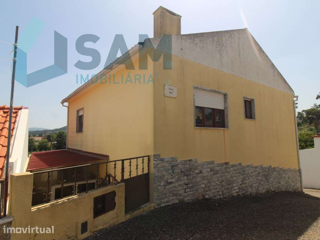 Moradia T4 com Garagem e Terraço - Grande imagem: 2/29