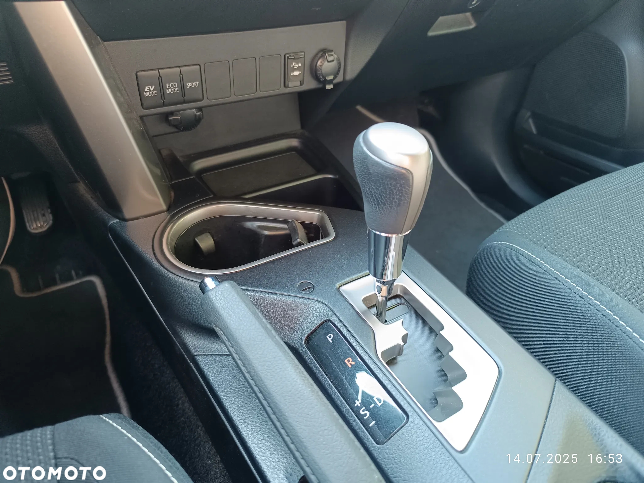 Toyota RAV4 Hybrid Premium 4x4 - 15
