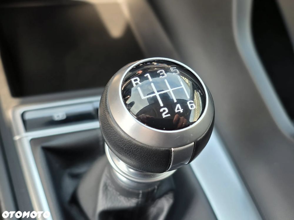 Hyundai Elantra - 35