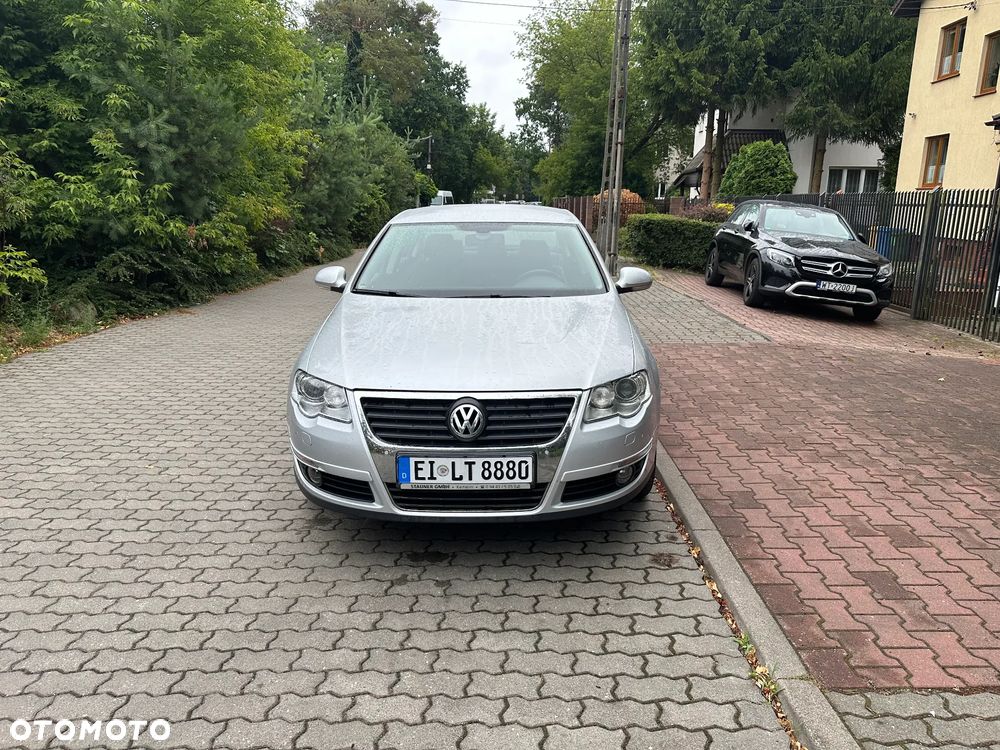 Volkswagen Passat 2.0 TDI DPF BlueMotion Technology Comfortline - 8