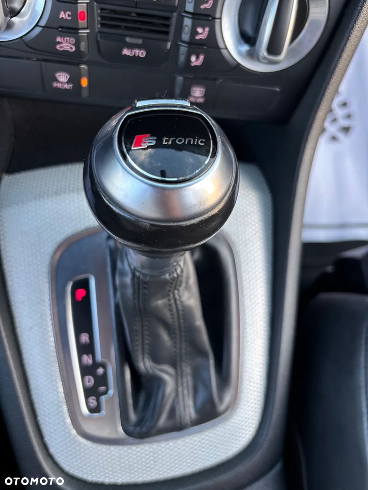 Audi Q3 2.0 TDI Quattro S tronic - 28