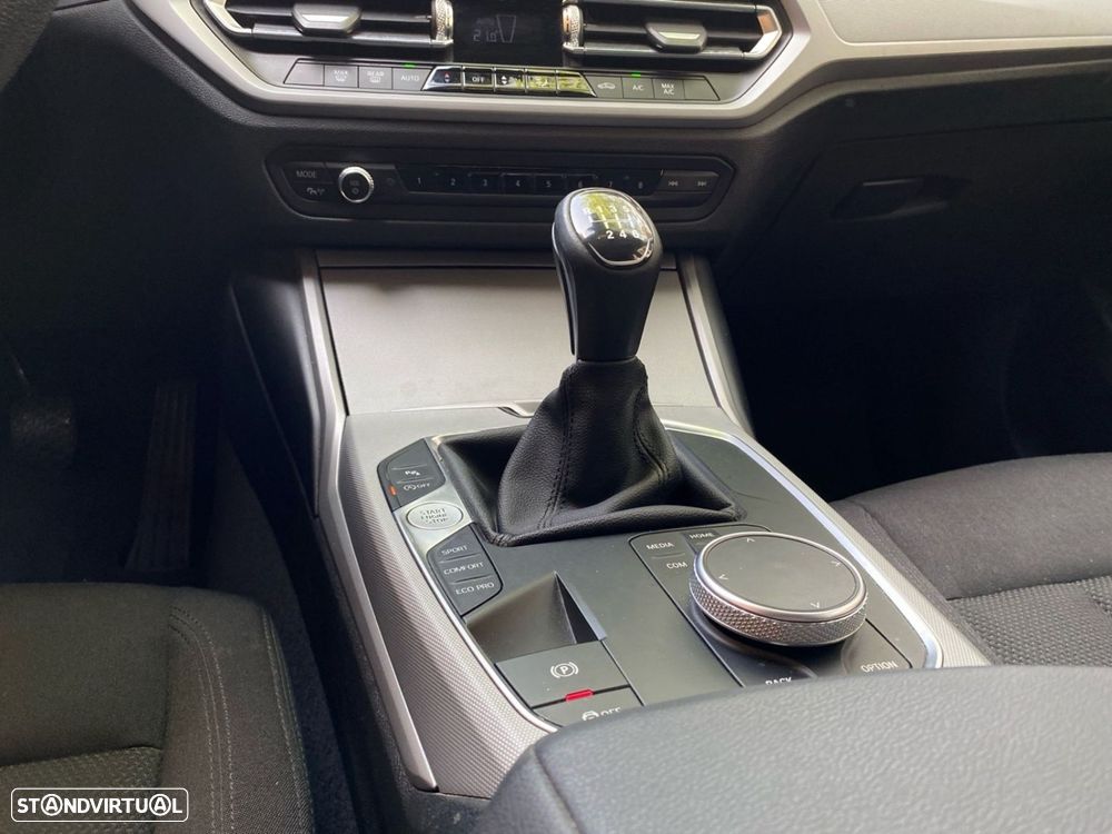 BMW 318 d Advantage - 12