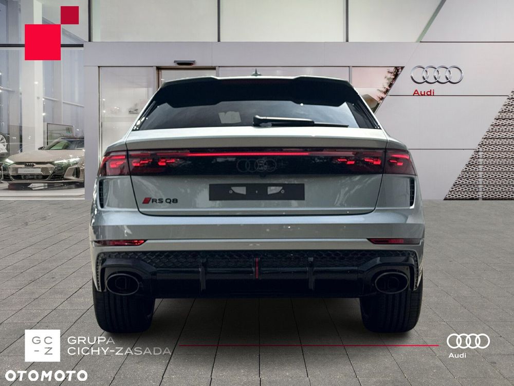 Audi RS Q8 - 4