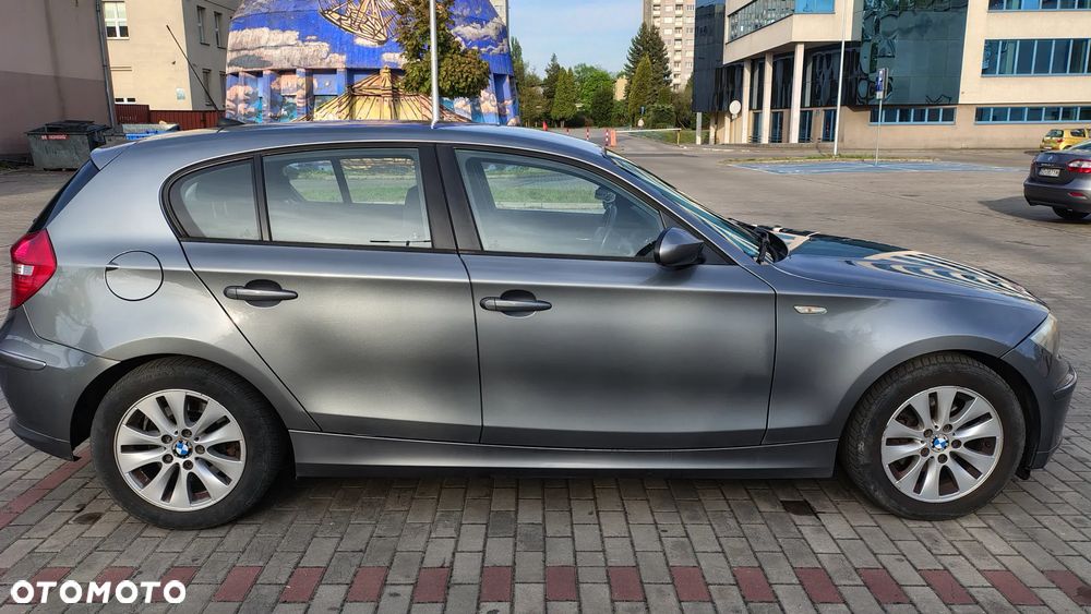 BMW Seria 1 118d DPF - 4