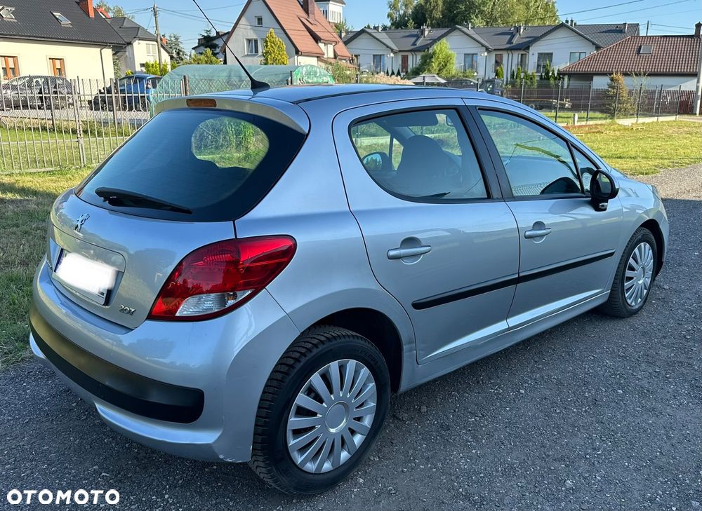 Peugeot 207 1.4 - 5
