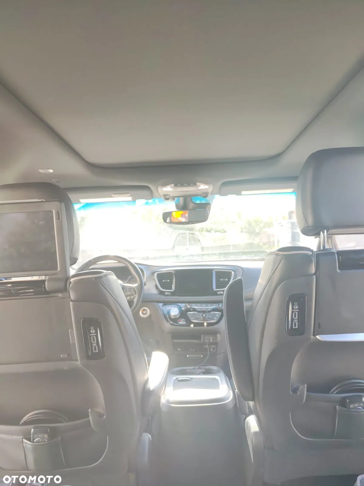 Chrysler Pacifica - 3