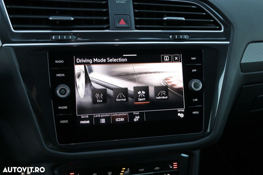 Volkswagen Tiguan - 27