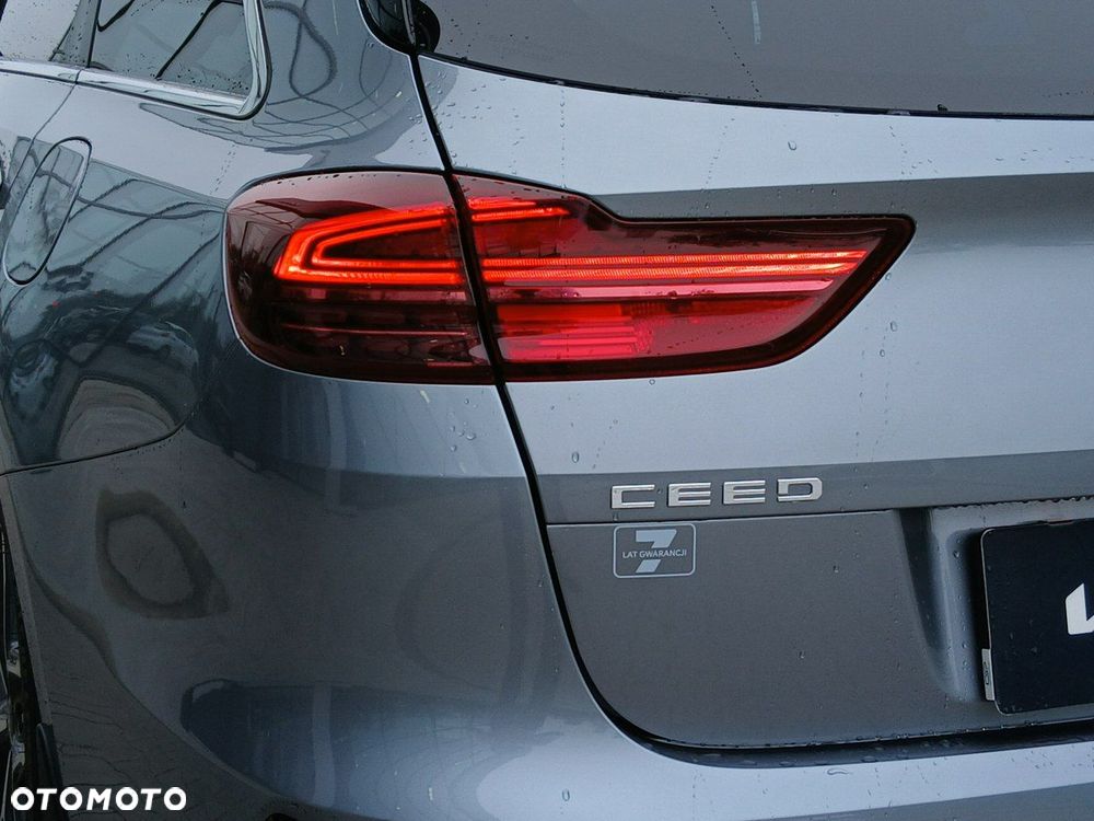 Kia Ceed - 14