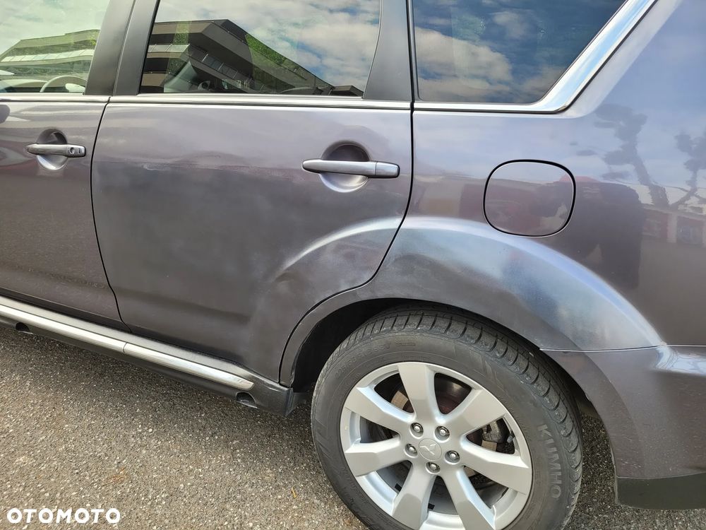 Mitsubishi Outlander 2.0 DID Instyle - 10