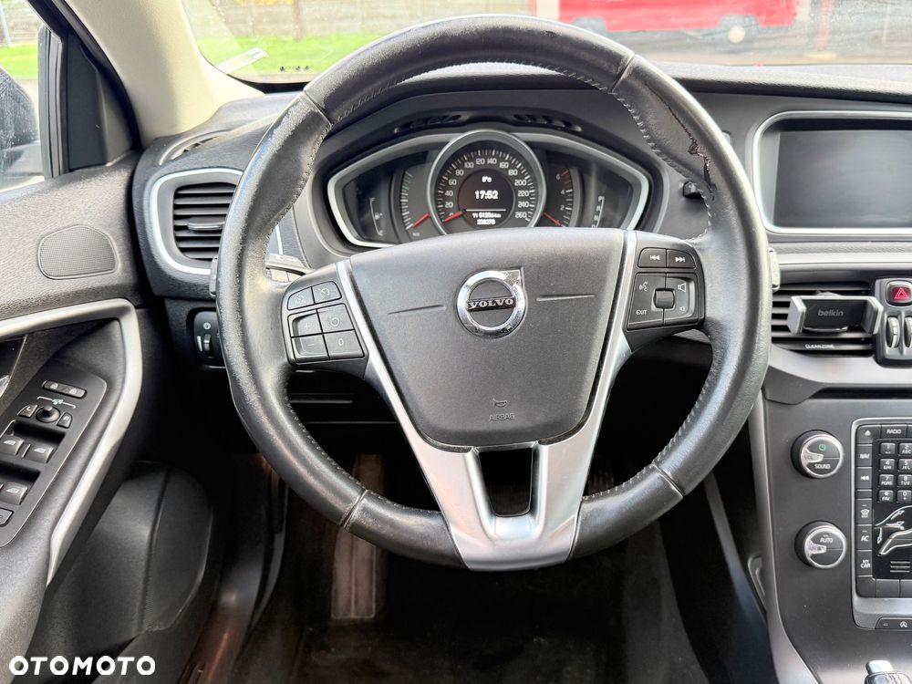Volvo V40 D3 Drive-E SCR Momentum - 6