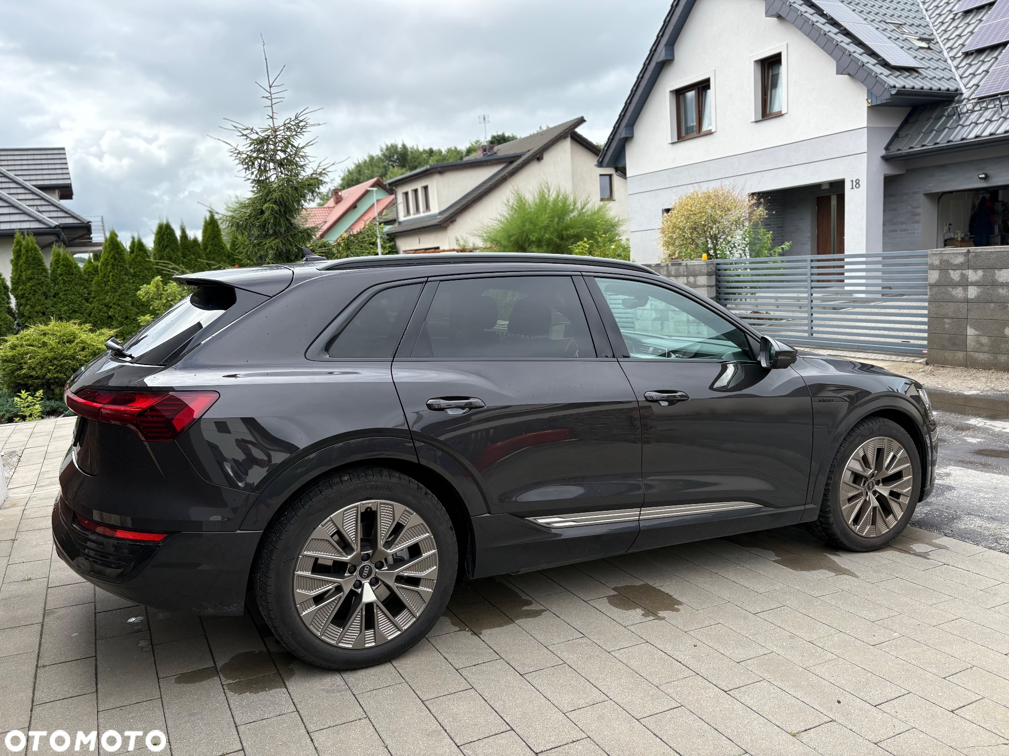 Audi Q8 e-tron 55 114kWh Quattro Advanced - 4