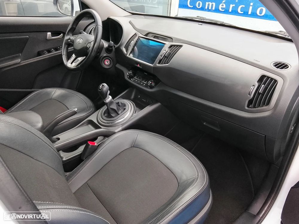 Kia Sportage 1.7 CRDI ISG Xtra Edition - 10