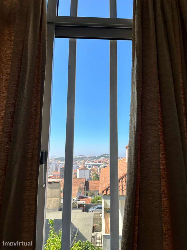 Quarto - localizado em Lisbon - Grande imagem: 3/17