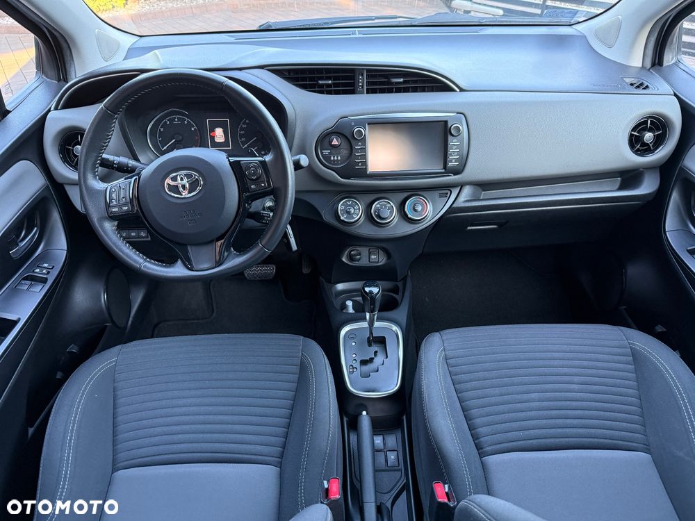 Toyota Yaris 1.5 Premium CVT - 9