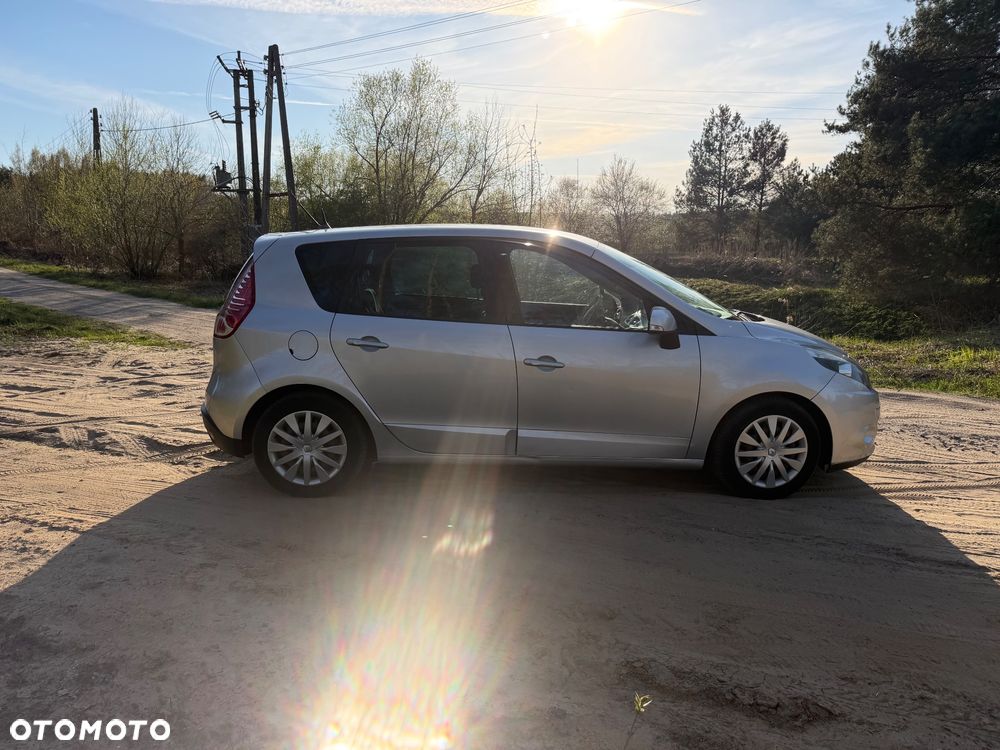 Renault Scenic 1.9 dCi Privilege - 9