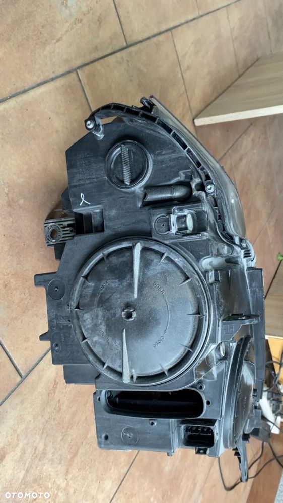 LAMPA XENON BMW F15 ANGLIK LEWA USZKODZONY UCHWYT - 3