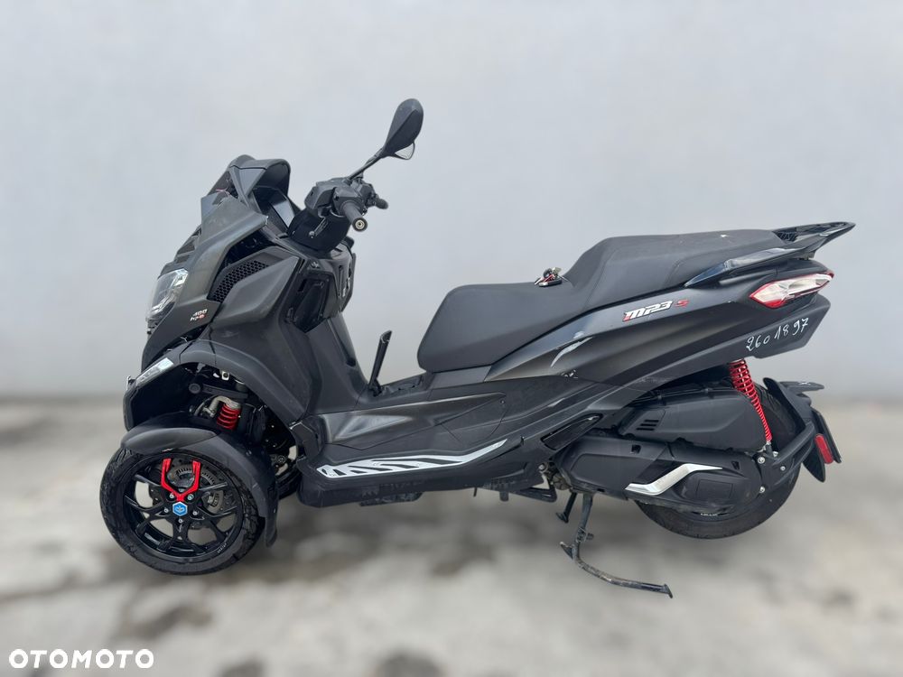 Piaggio MP-3 - 5