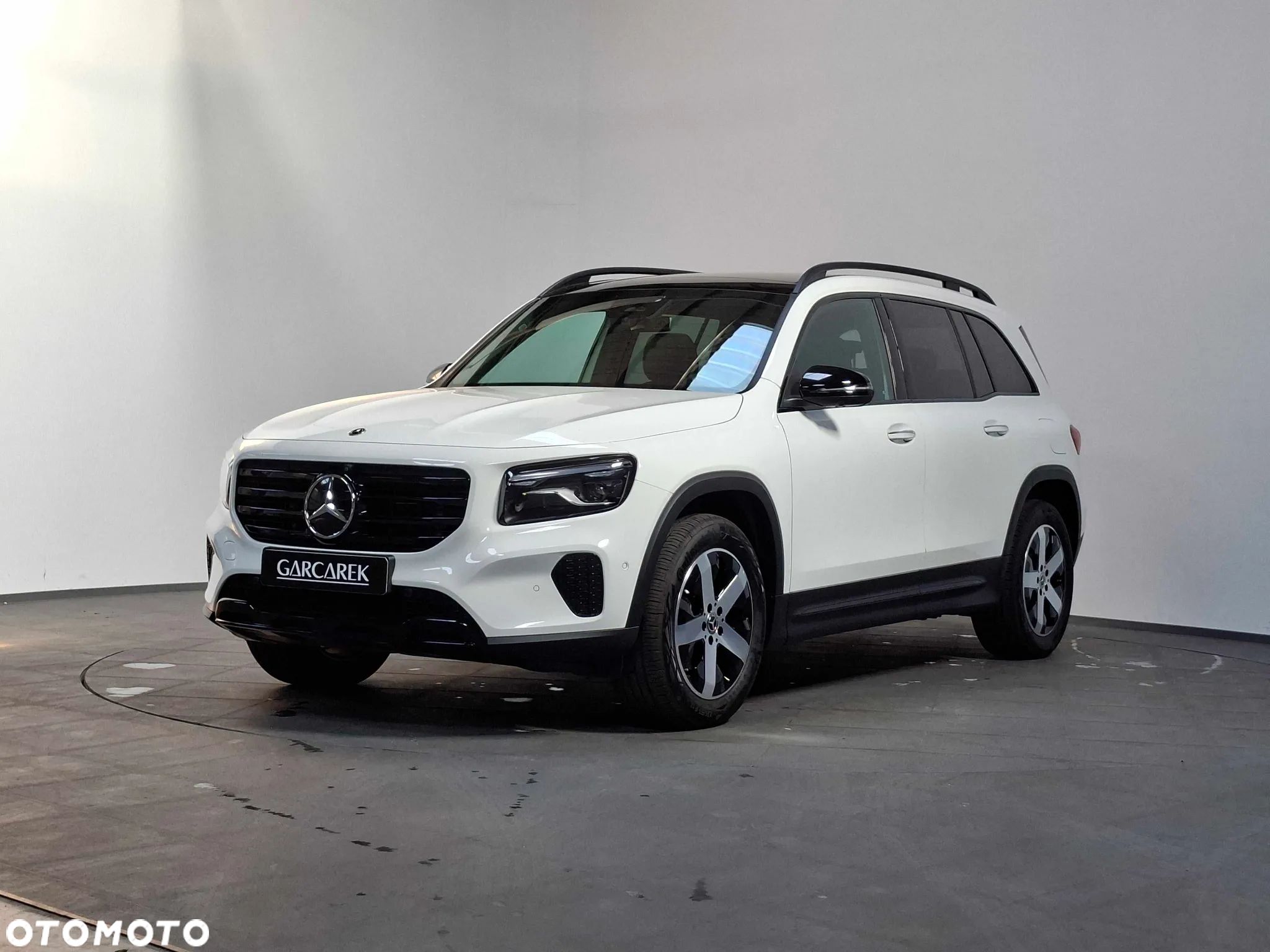 Mercedes-Benz GLB 200 Progressive 7G-DCT - 1
