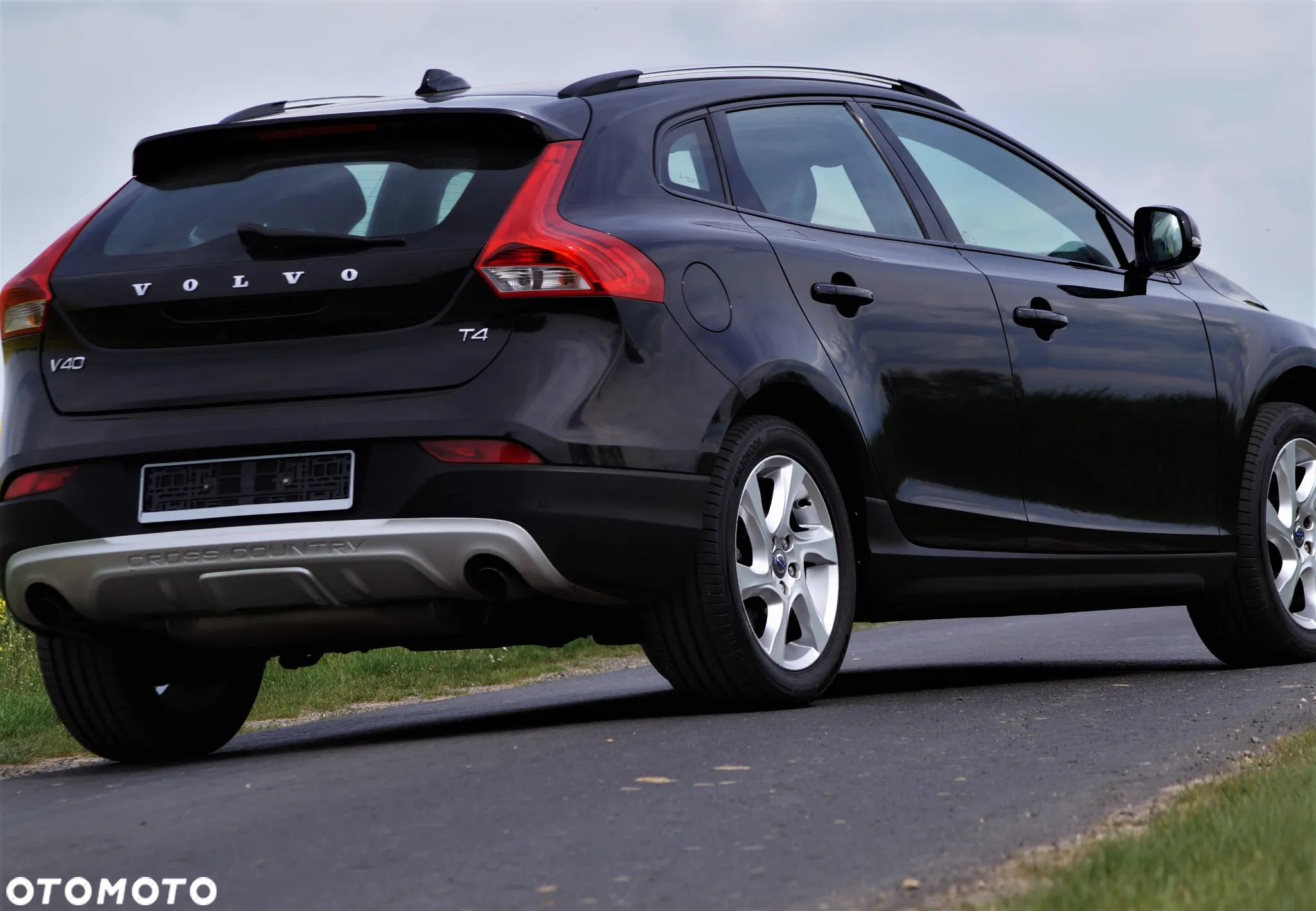 Volvo V40 Cross Country - 19