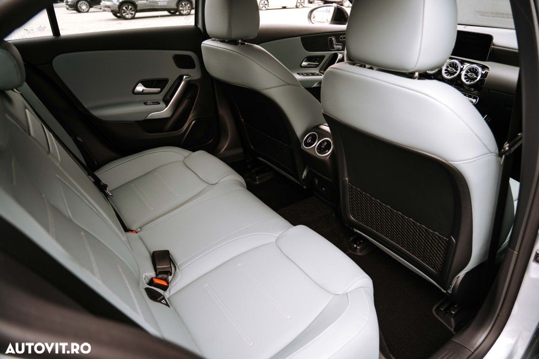 Mercedes-Benz A - 15