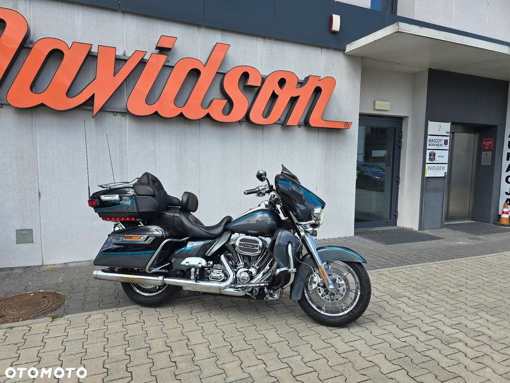 Harley-Davidson FLHTCU Ultra - 2