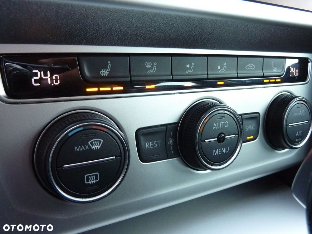 Volkswagen Passat - 22