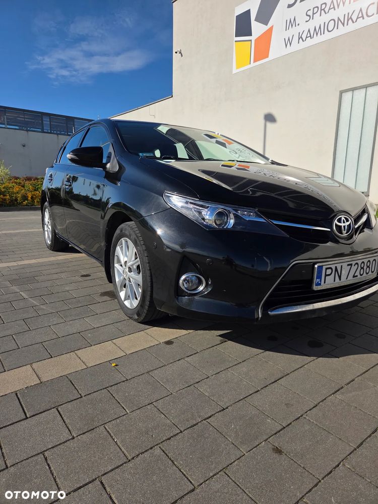 Toyota Auris 1.6 Premium Comfort - 1