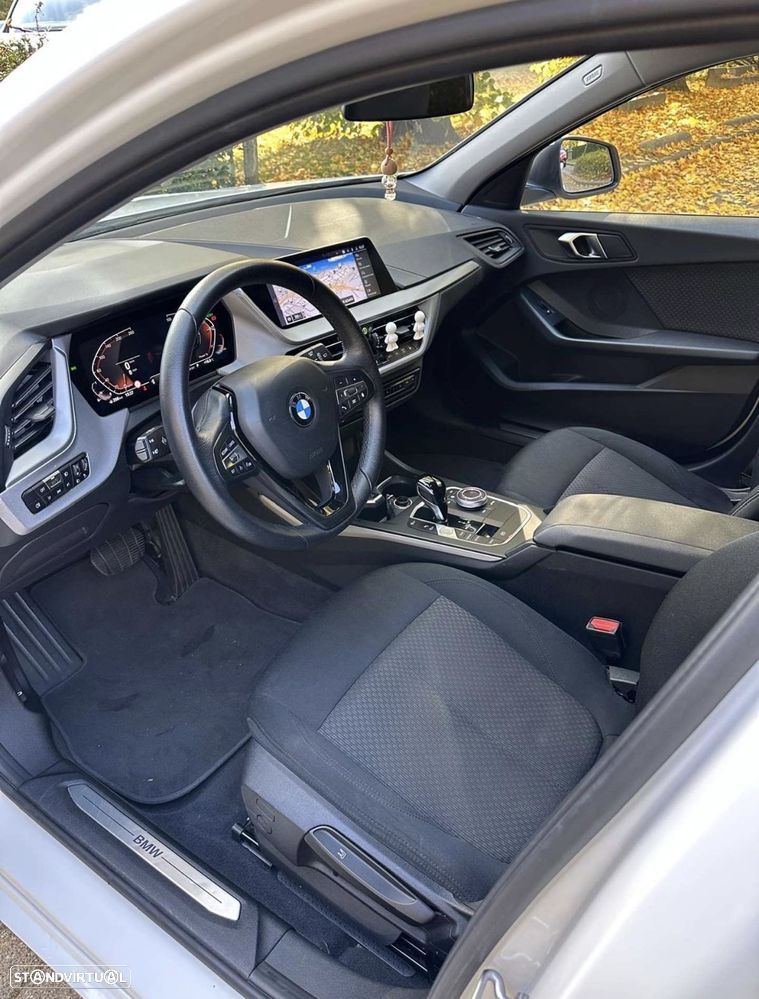 BMW 118 i Auto - 4
