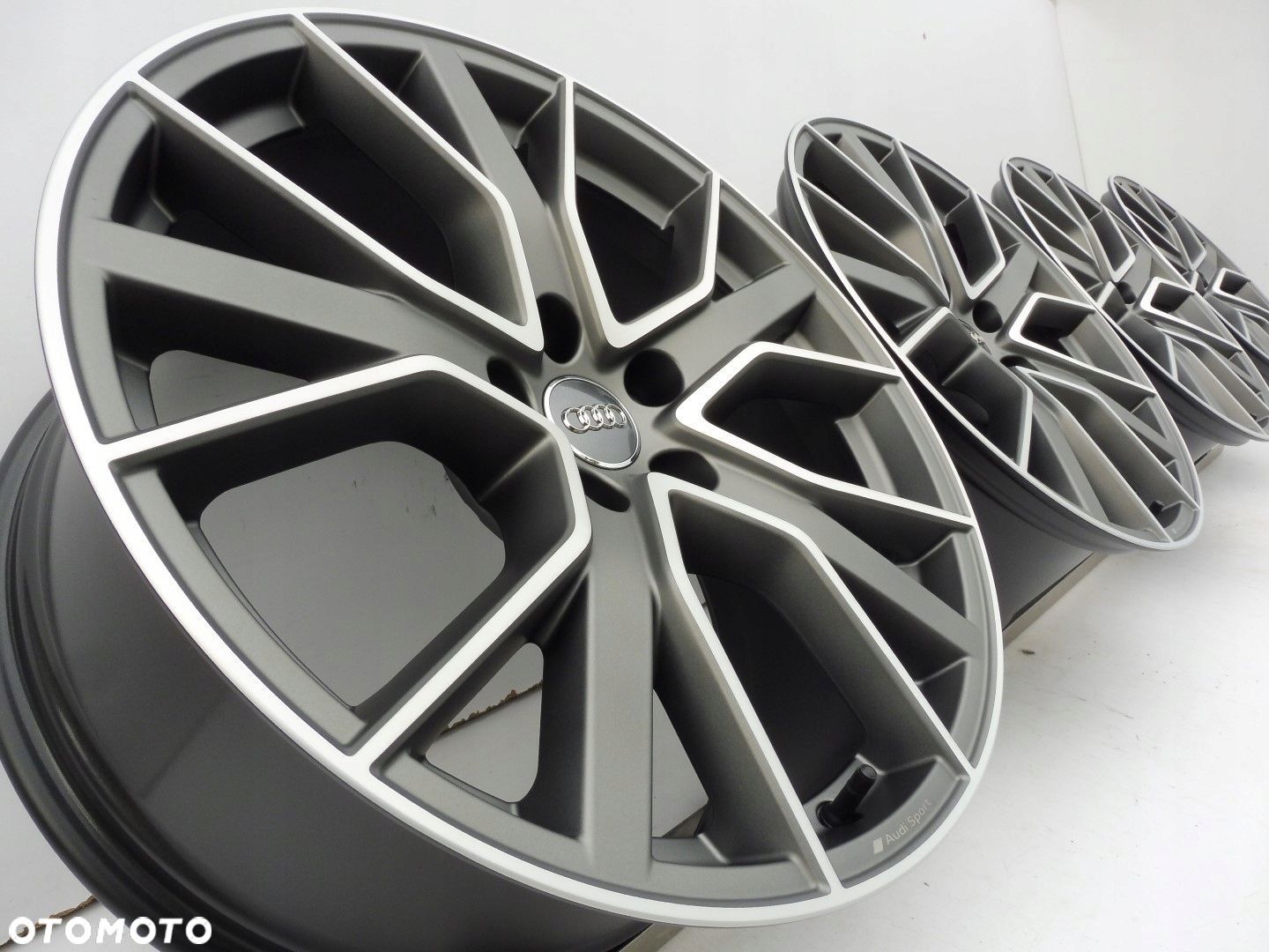 Felgi Audi A4 B9 8W0601025DH - 1