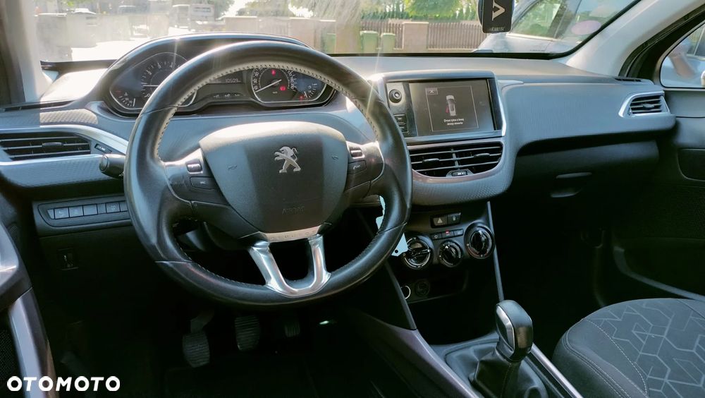 Peugeot 2008 1.2 Pure Tech Style - 25