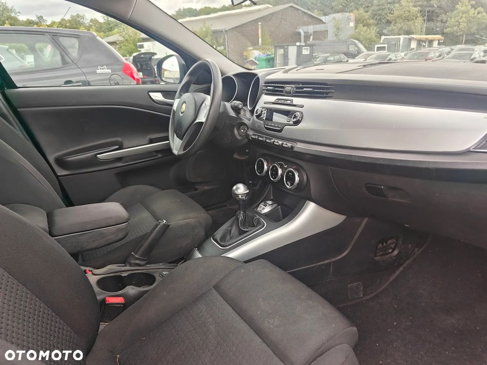 Alfa Romeo Giulietta 1.6 JTDM 16V - 11