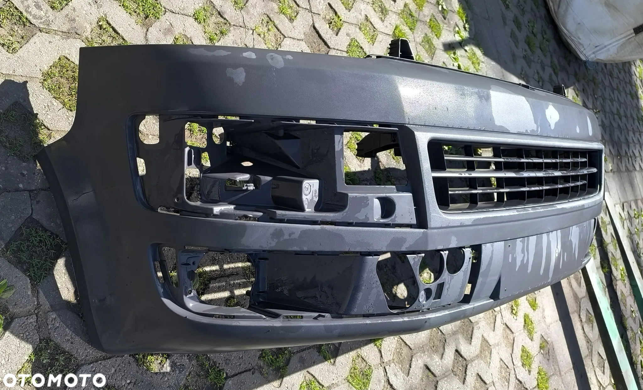 zderzak przód vw T5 multivan lift - 3