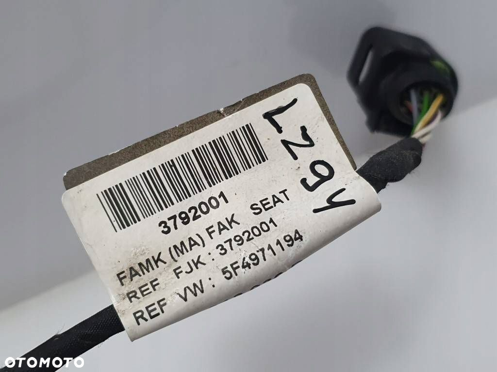 Seat Leon III 5F 2014 Wiązka przewodów czujnika parkowania PDC TYŁ LZ9Y - 9